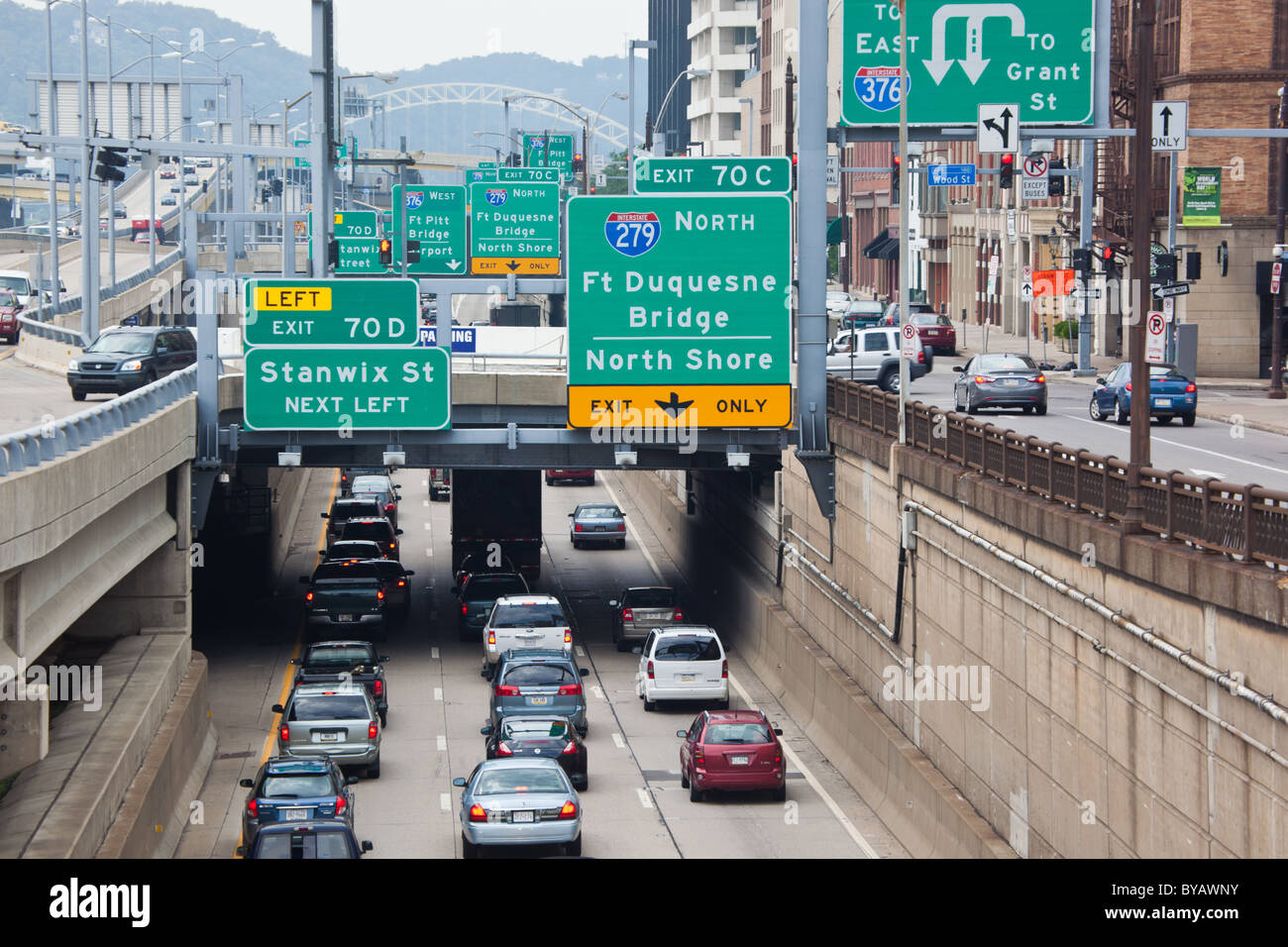 Highway 376 through downtown Pittsburgh, Pennsylvania, USA Stock Photo ...