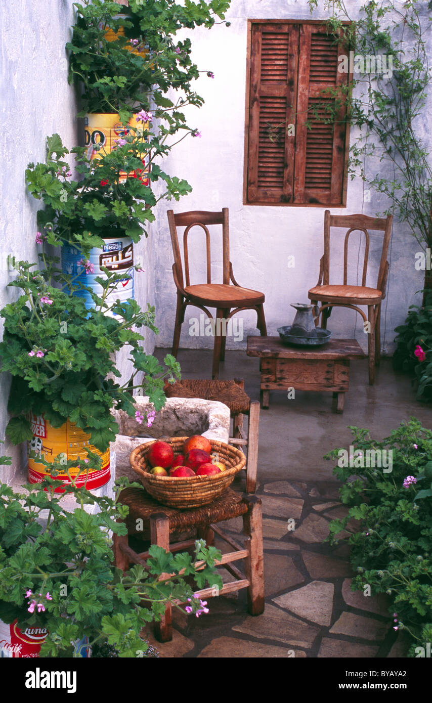 Courtyard Of A Moroccan Garden Stock Photo 34047050 Alamy