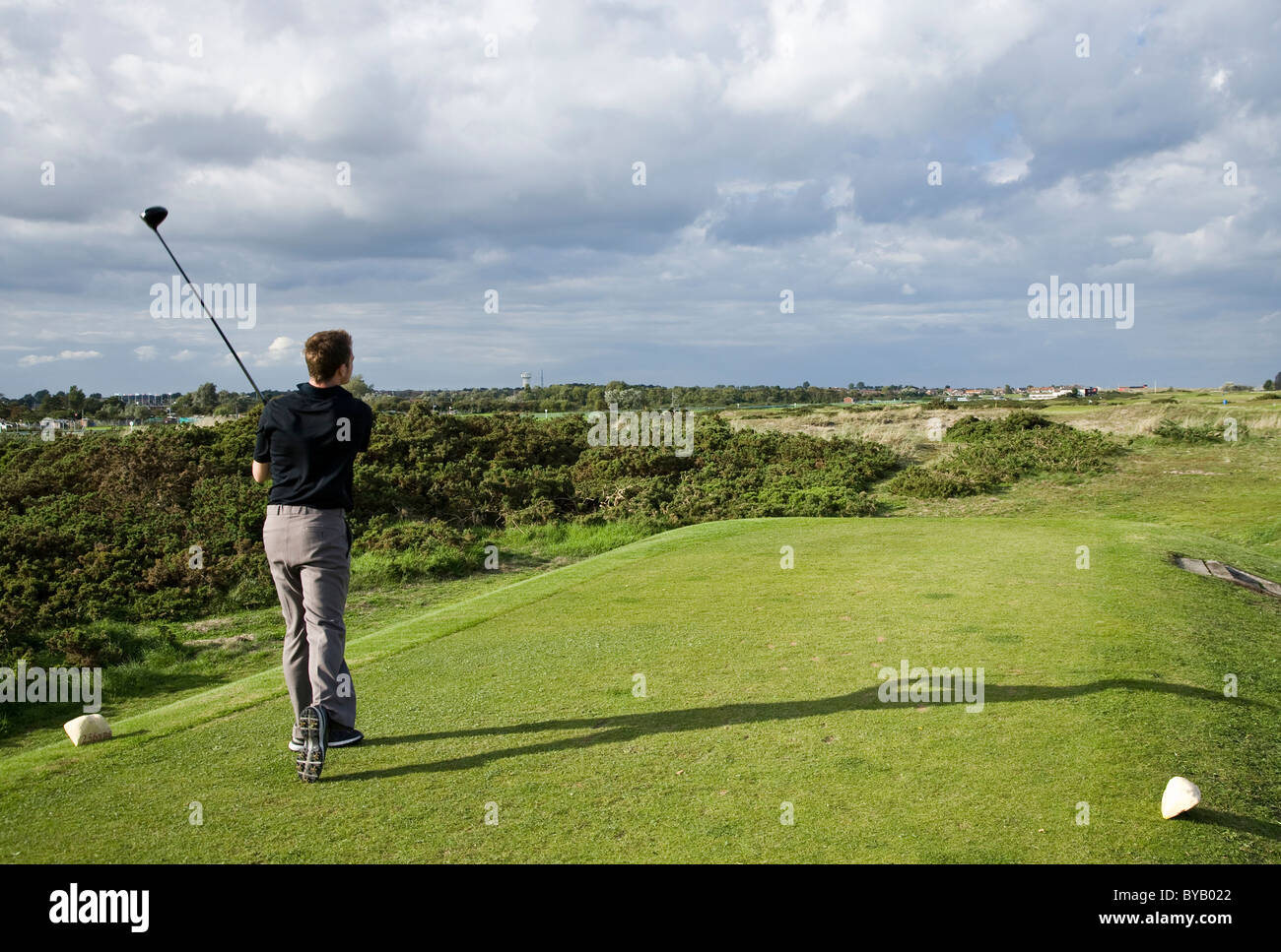 Golfer on Great Yarmouth & Caister Golf course Stock Photo Alamy