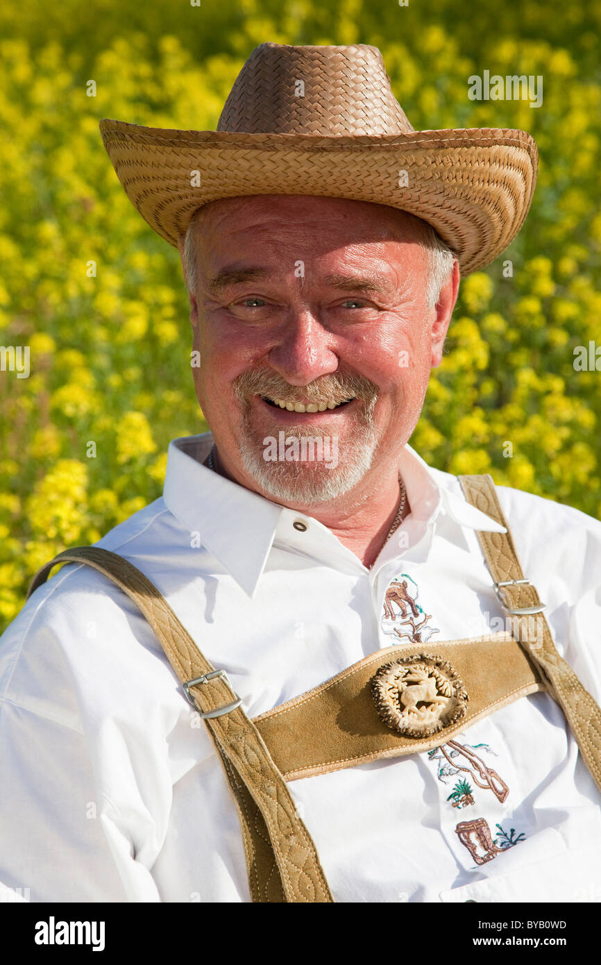 Older men in leather hi-res stock photography and images - Alamy