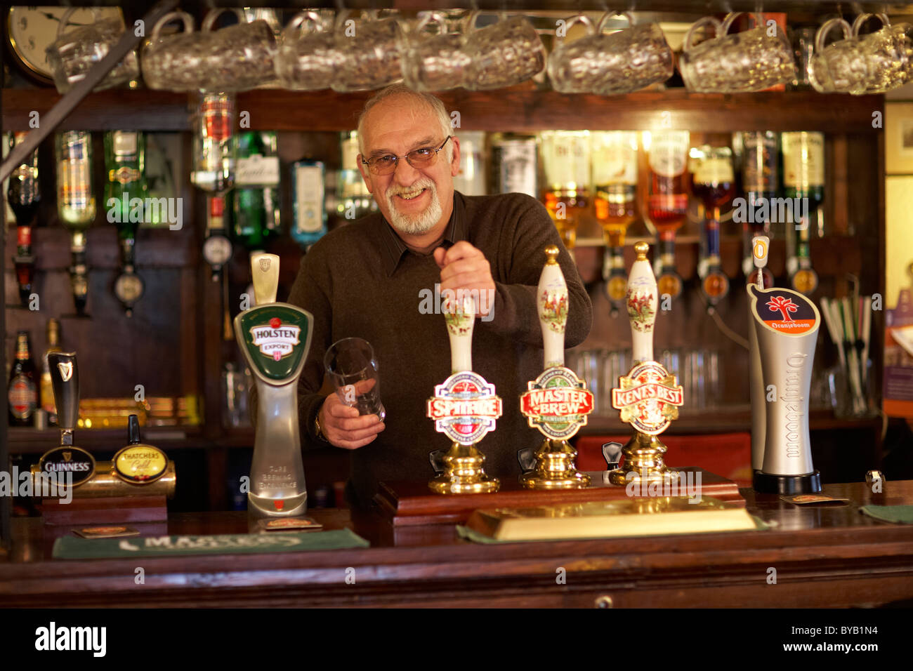 Pint beer pub landlord hi-res stock photography and images