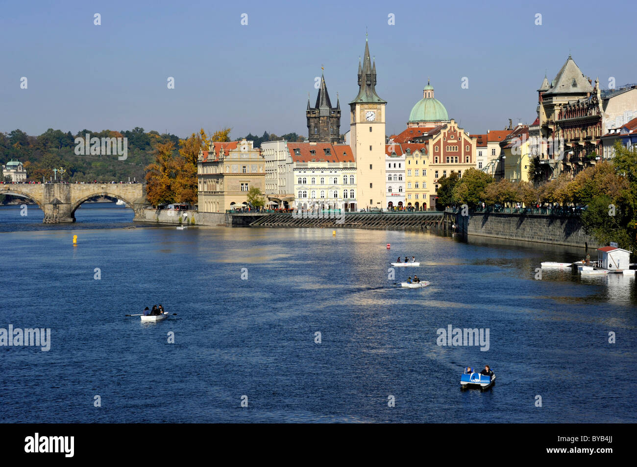 Vltava river, Charles Bridge, Smetana Museum in the former waterworks, Old Town Bridge Tower, water tower Stock Photo