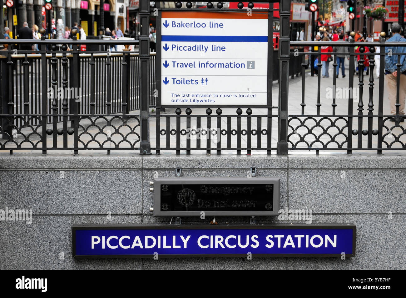 Piccadilly circus station hires stock photography and images Alamy