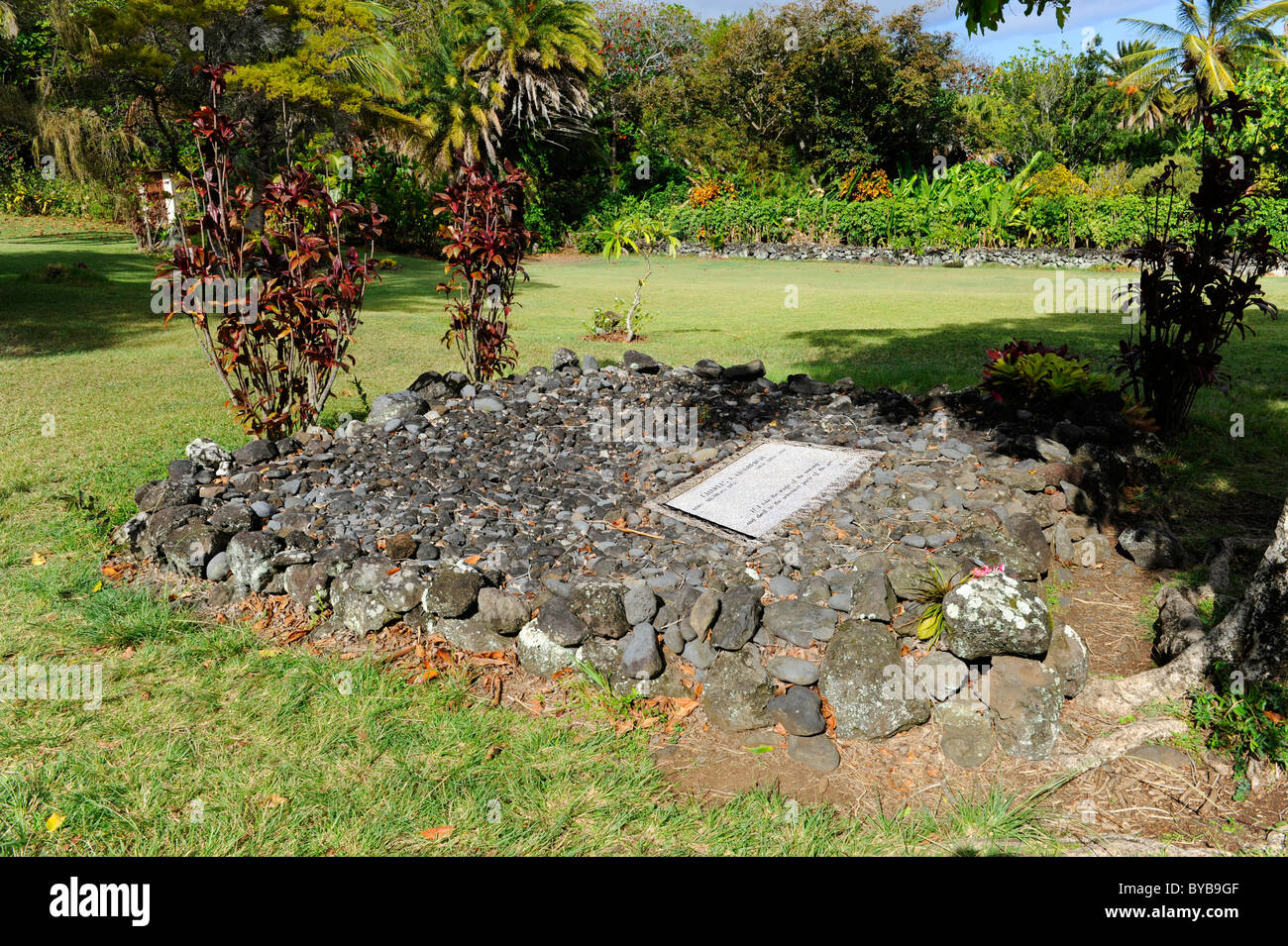 Charles Lindbergh Grave Palapala Hoomau Congregational Church Hana Maui