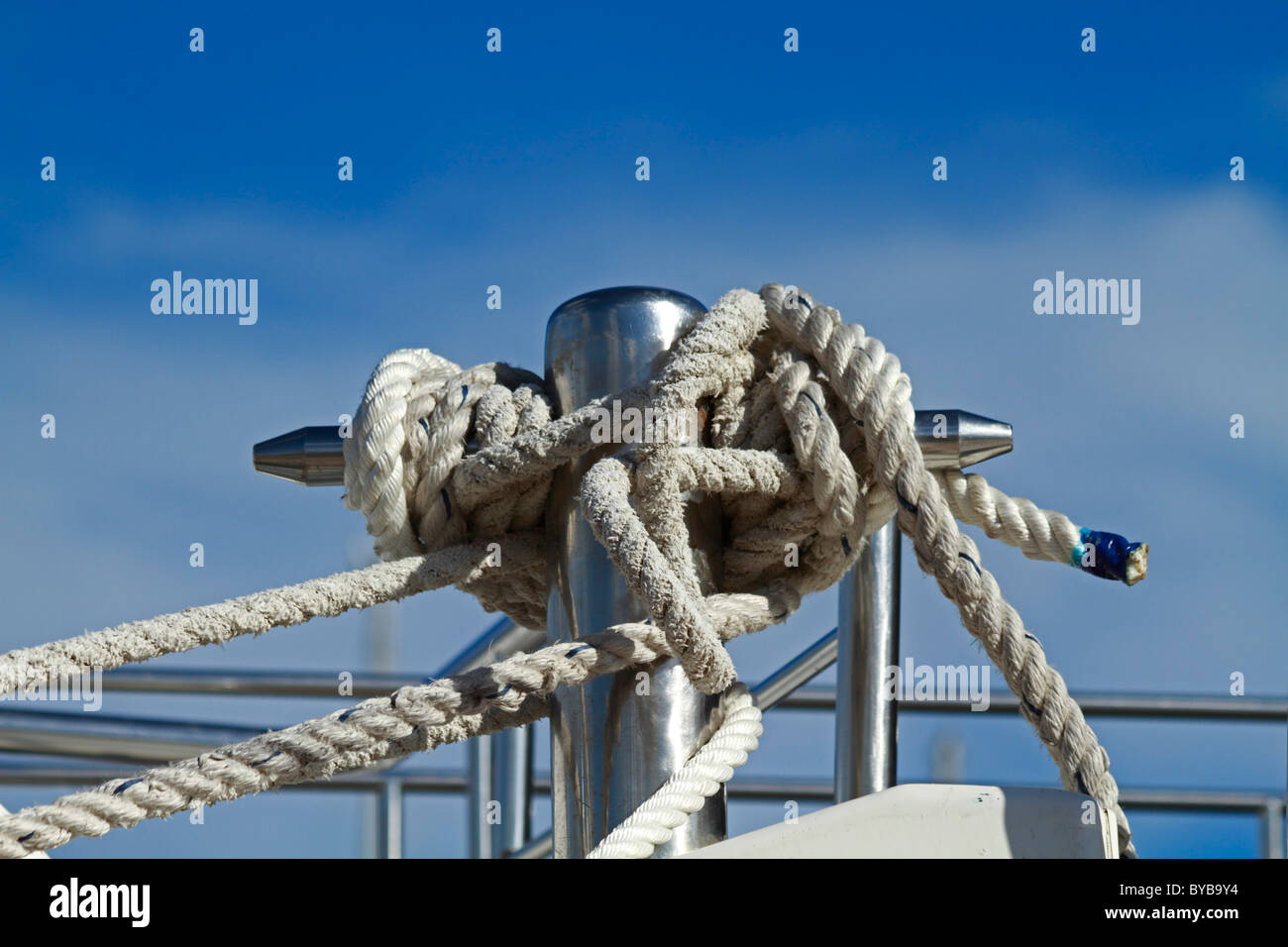 Bowline, seaman's knots Stock Photo