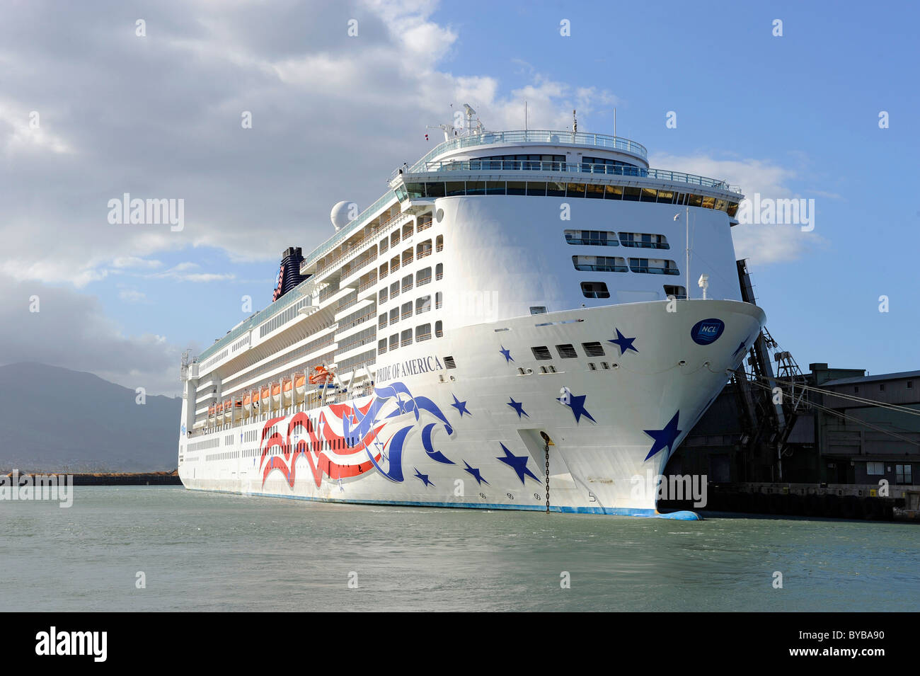 Ncl Cruise Ship In Kahului Harbor Maui Hawaii Pacific Ocean Stock Photo Alamy