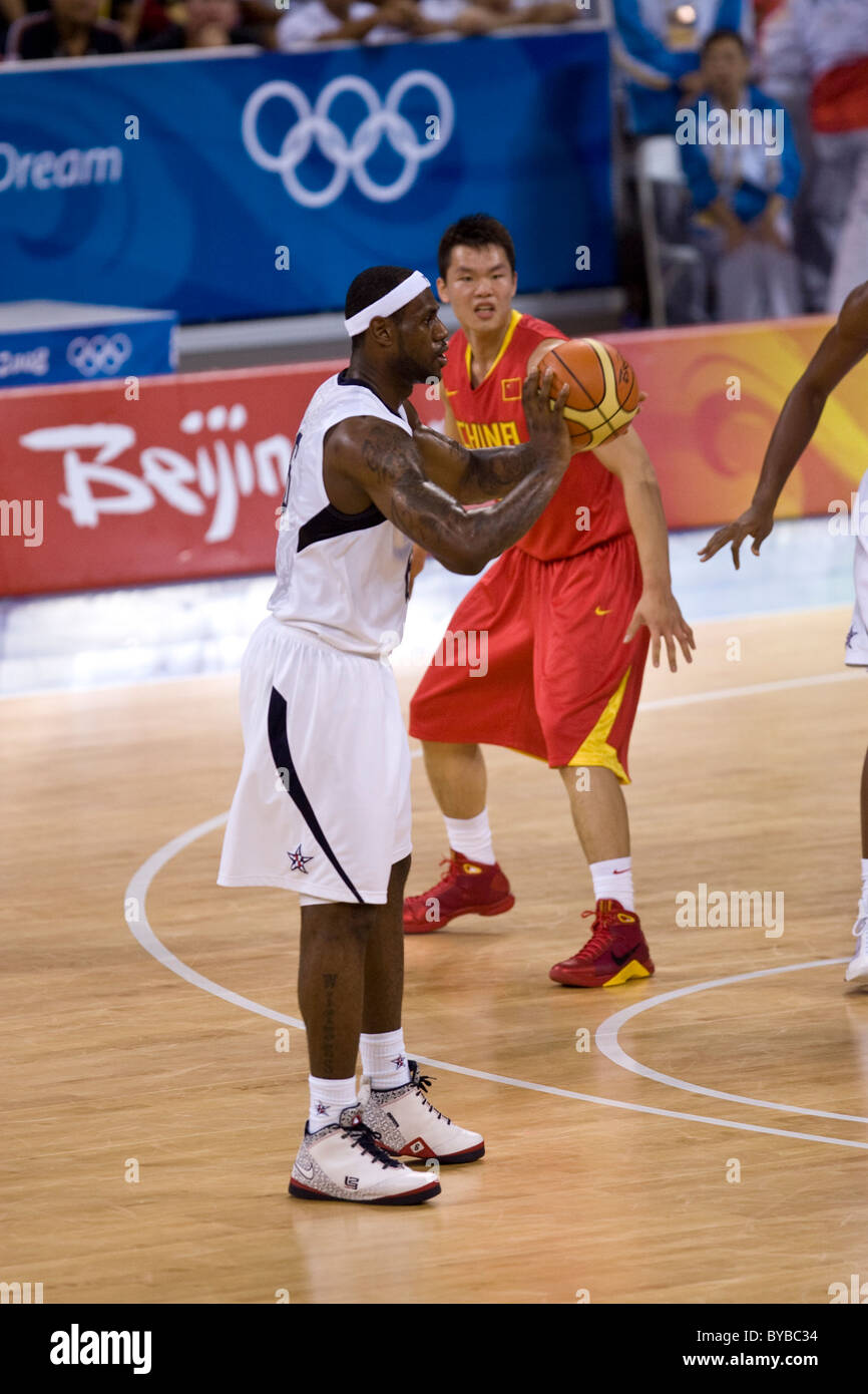 Lebron James (US) USA-China men's basketball action at the 2008 Olympic  Summer Games, Beijing, China Stock Photo - Alamy