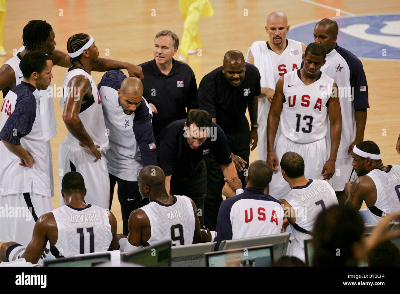 Usa Men S Basketball Coach Mike Krzyzewski Talks With Tean Usa At The 08 Olympic Summer Games Beijing China Stock Photo Alamy