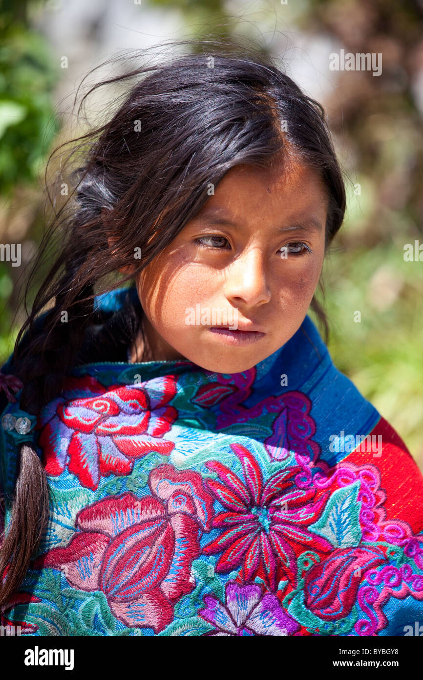 Indigenous girl hi-res stock photography and images - Alamy