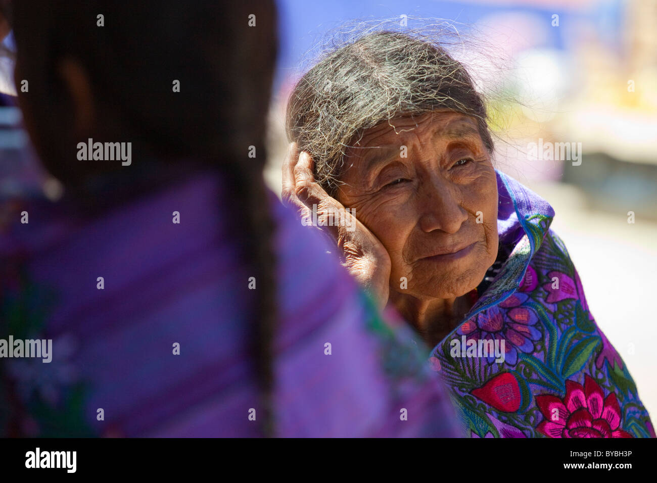 Old indigenous woman mexico hi-res stock photography and images - Alamy