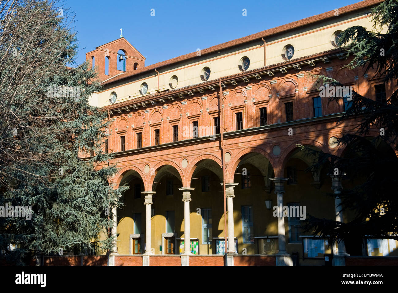 Catholic University of Sacred Heart, Università Cattolica del sacro Cuore,  Milan, italy Stock Photo - Alamy, image size:1300x956