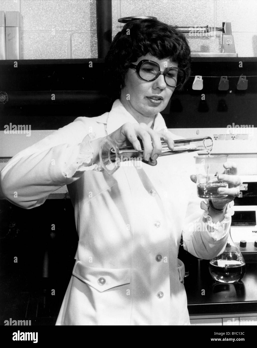 Barbara S. Askins, chemist at NASA, 1978 Stock Photo