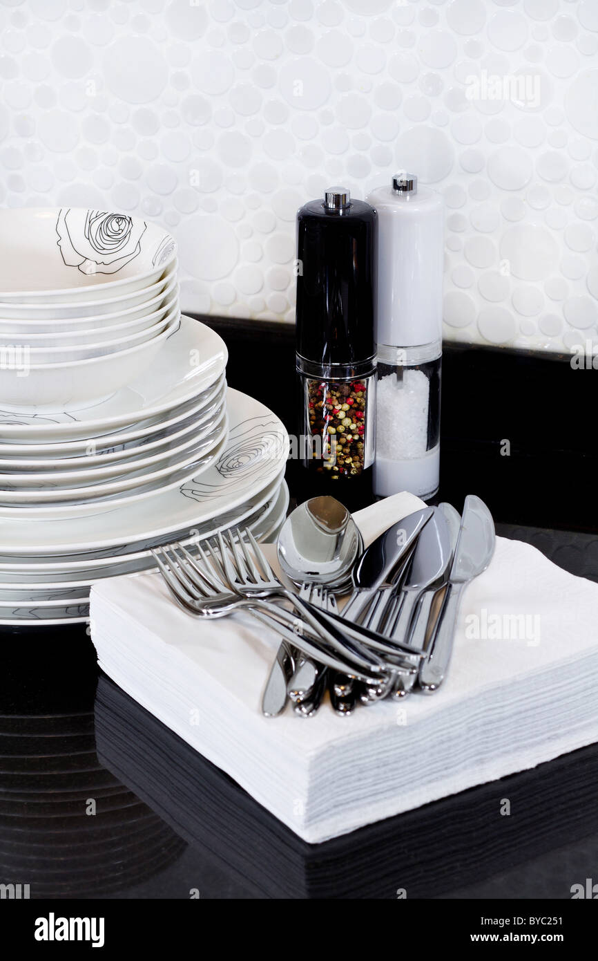 A stack of plates hires stock photography and images Alamy