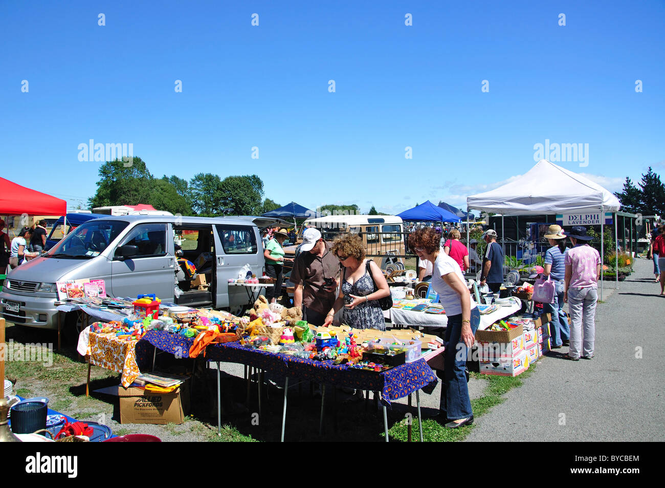 Car boot sale, The Riccarton Market, Riccarton, Christchurch ...