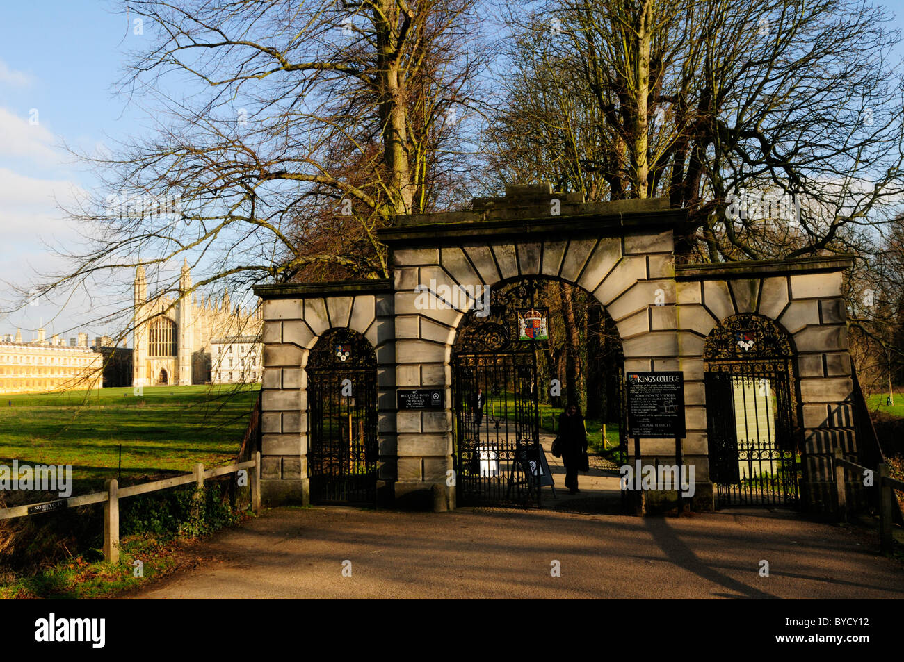 Entrance Gate to Kings College, Queens Road, Cambridge, England, UK Stock Photo