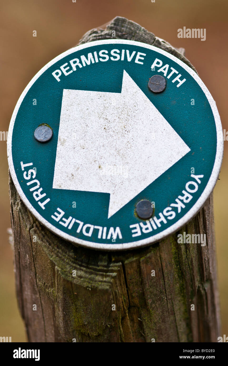 Permissive footpath sign hires stock photography and images Alamy