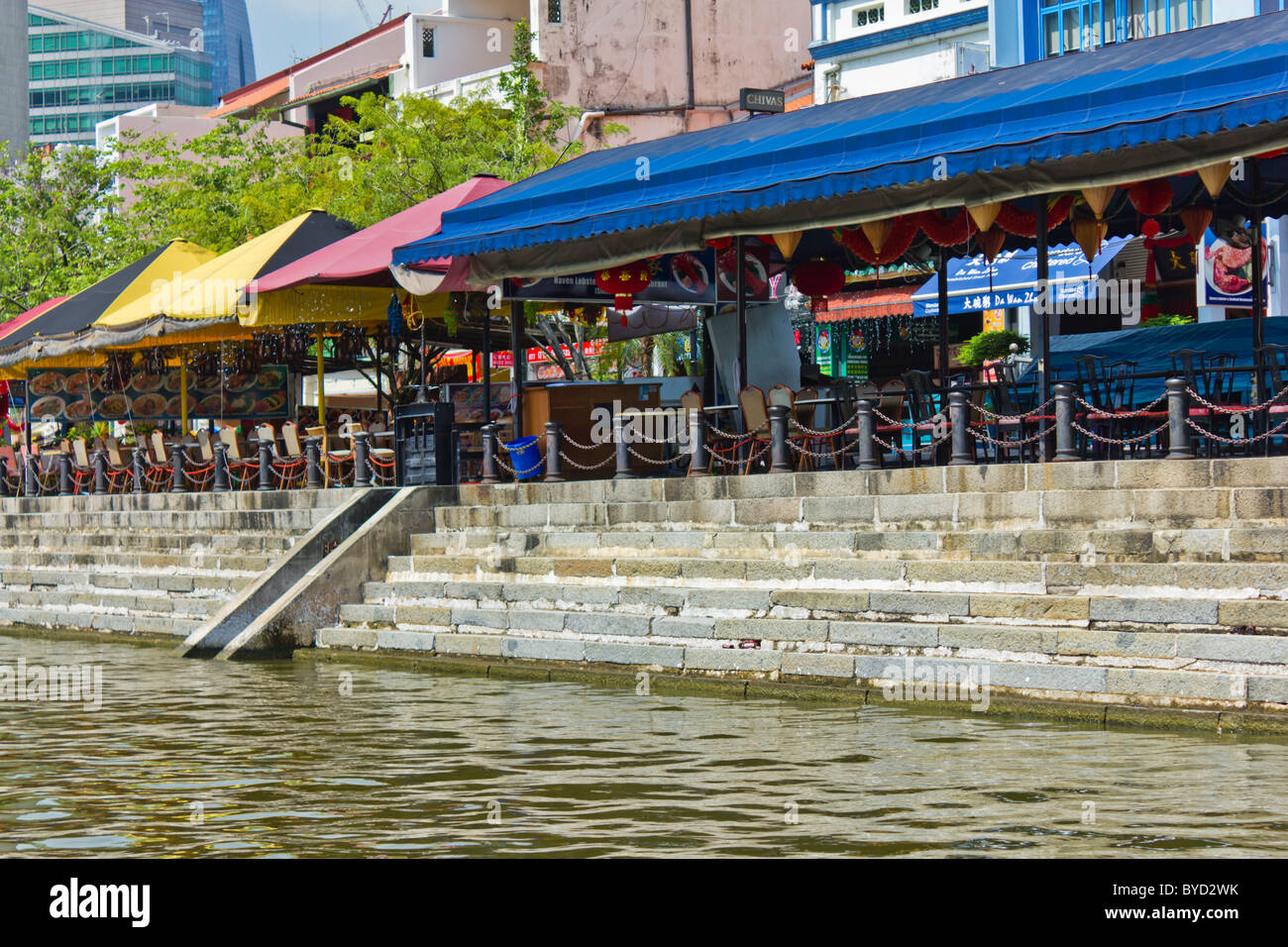 Boat Quay Restaurants in Singapore, an historic but very modern city