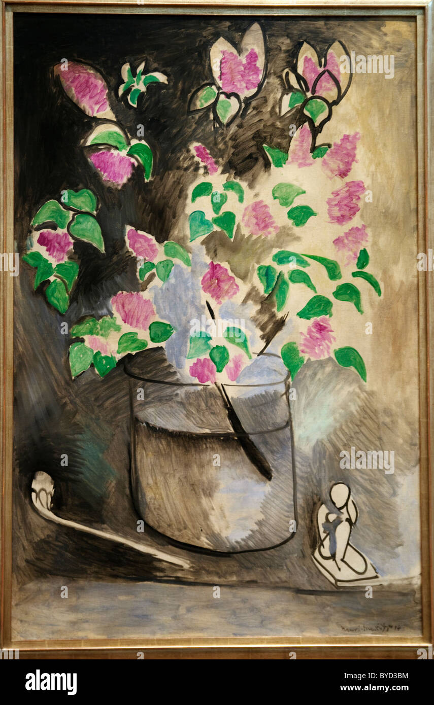 Lilacs, 1914, by Henri Matisse, Oil on canvas 57 1/2 x 38 in. (146.1 x 96.5 cm), Metropolitan Museum of Art, New York City Stock Photo