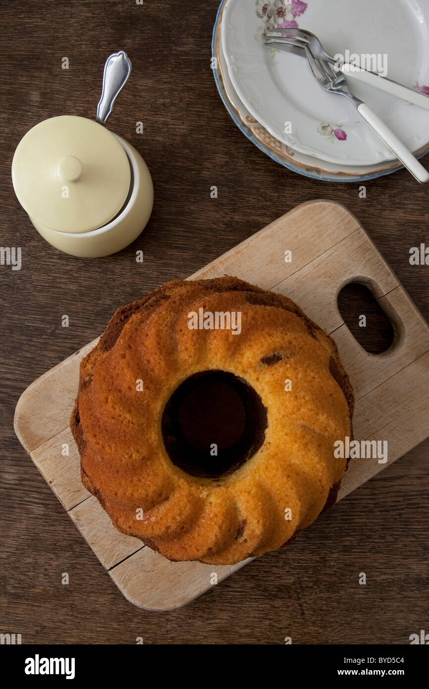 Small ring shaped cake hires stock photography and images Alamy