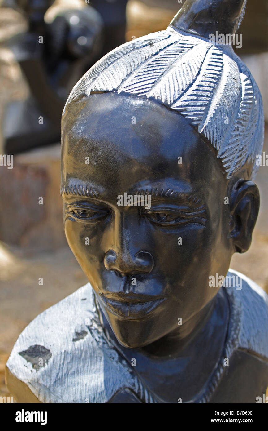 African sculpture hi-res stock photography and images - Alamy