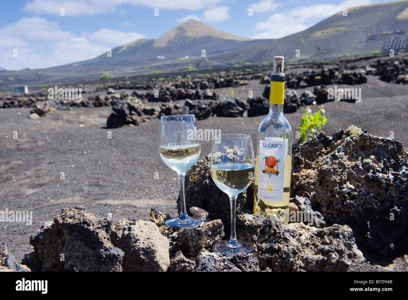 Lanzarote wine glasses hires stock photography and images Alamy