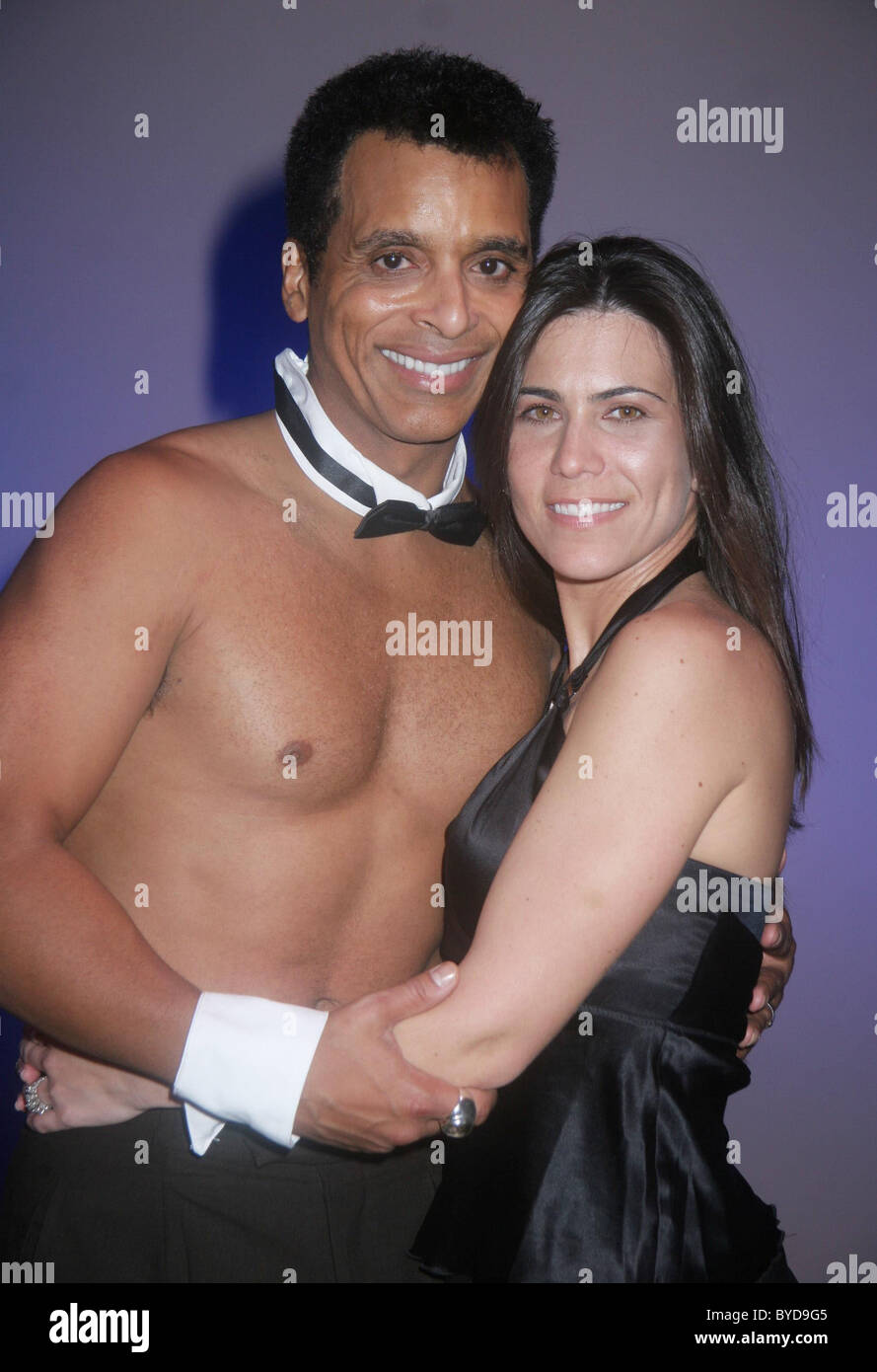 Jon Secada and wife celebrate their wedding anniversary at the