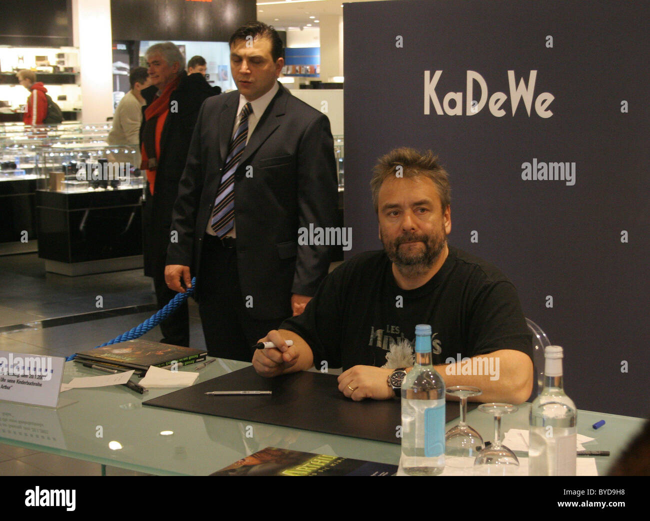Luc Besson signing his book