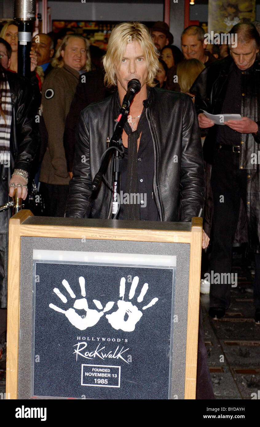 Slash Guns N' Roses inducted into Hollywood's Rock Walk, held at the Guitar  Center Hollywood, California - 17.01.07 Stock Photo - Alamy