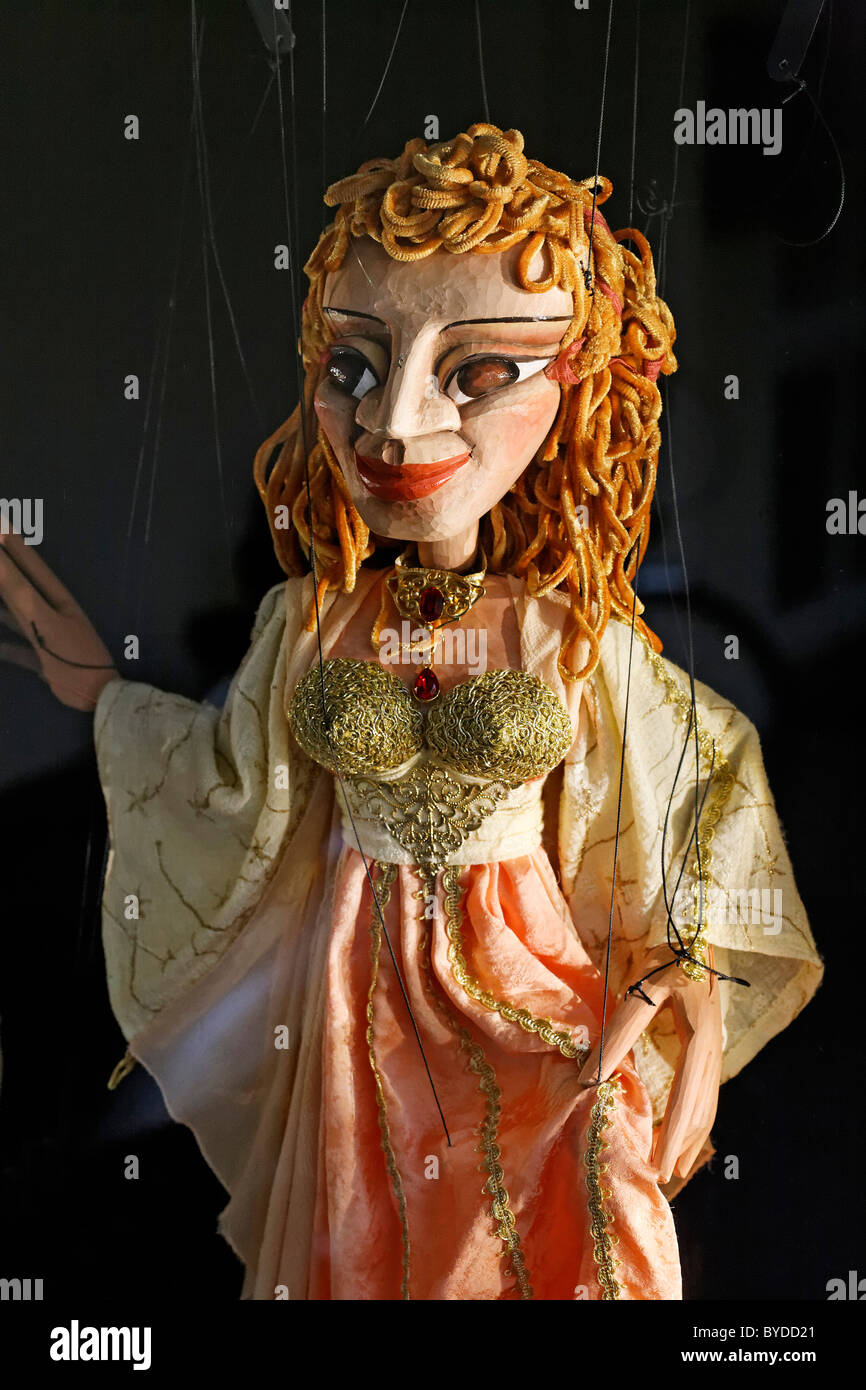 Queen High Resolution Stock Photography and Images Alamy