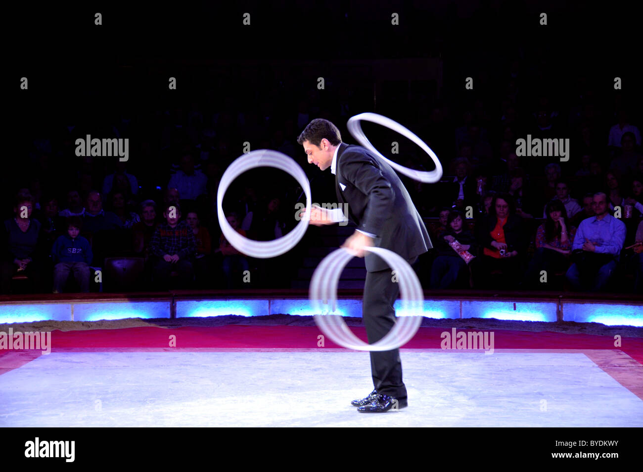 Alex Traisci juggling with hoops, Circus Krone, Munich, Bavaria, Germany, Europe Stock Photo