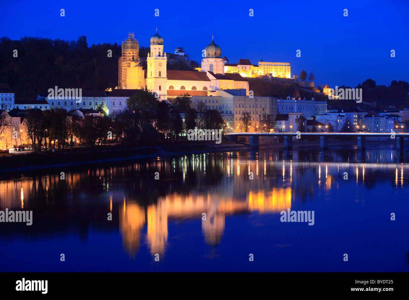 View of Passau and the Inn river, St. Stephan's Cathedral and Veste Oberhaus fortress, Lower Bavaria, Bavaria, Germany, Europe Stock Photo