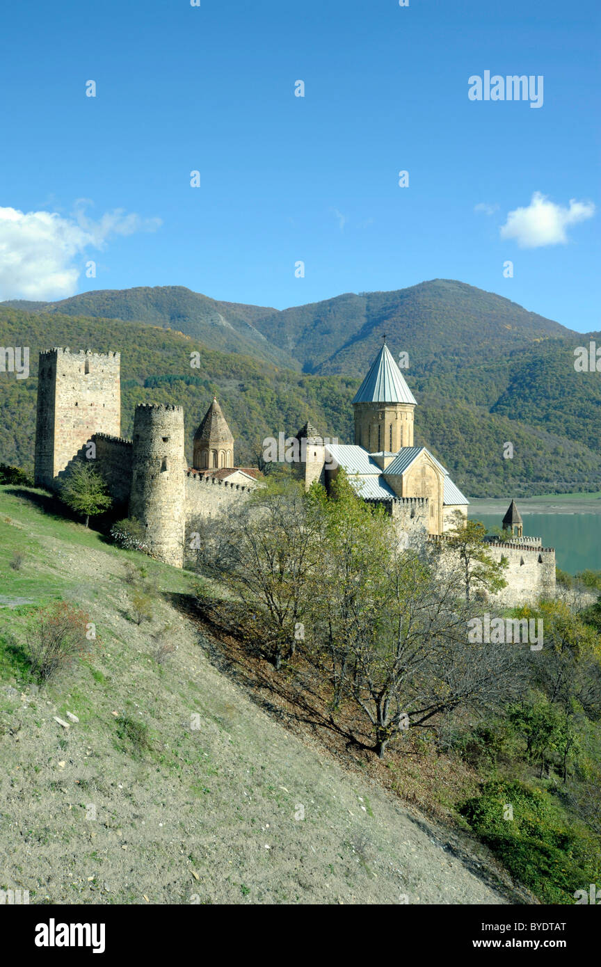 Fortress Ananuri with Redeemer Church and Church of the Assumption at the Ananuri Reservoir, Ananuri, Aragvi Valley Stock Photo