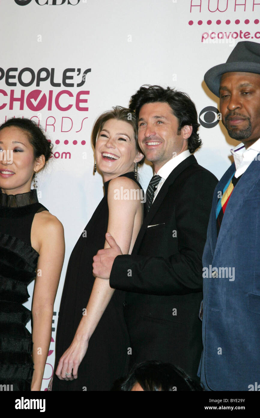 Ellen Pompeo and Patrick Dempsey 2007 People's Choice Awards at the Shrine  Auditorium - Press room Los Angeles, California Stock Photo - Alamy