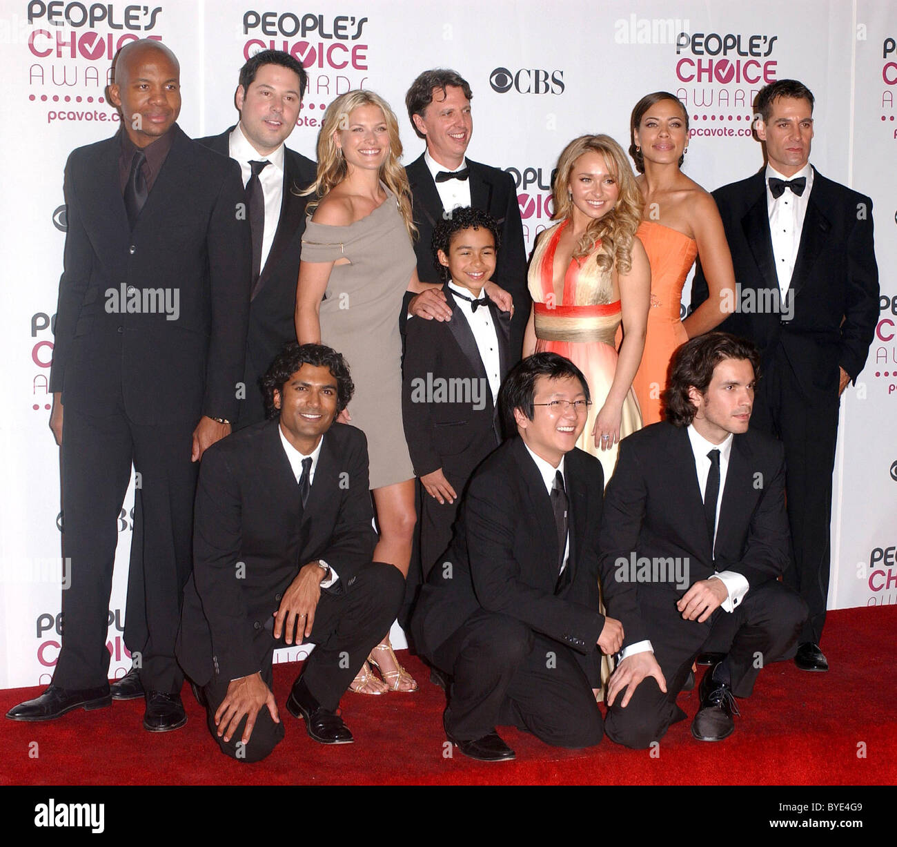 The cast of the class 2007 people s choice awards at the shrine