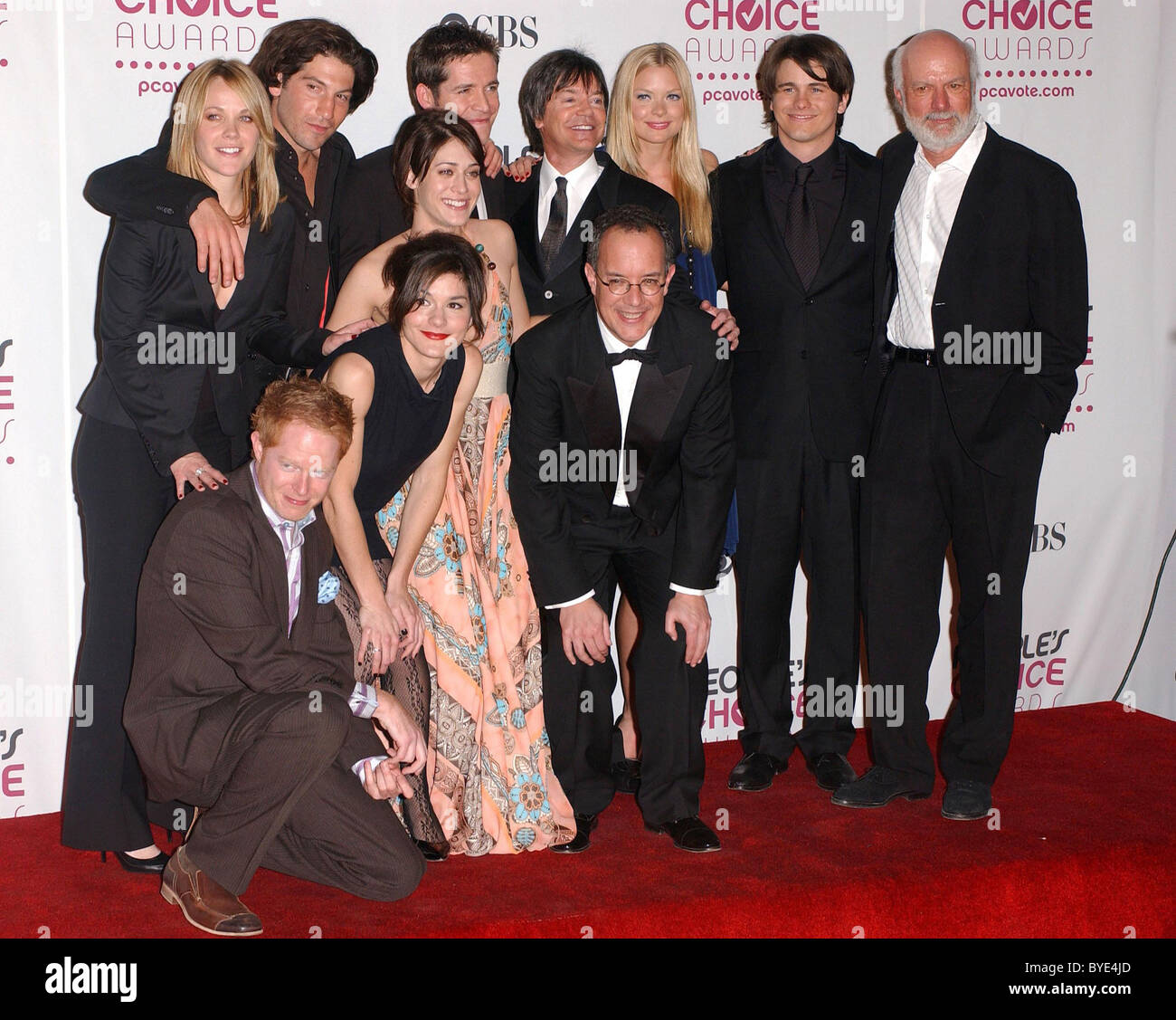 The cast of the class 2007 people s choice awards at the shrine