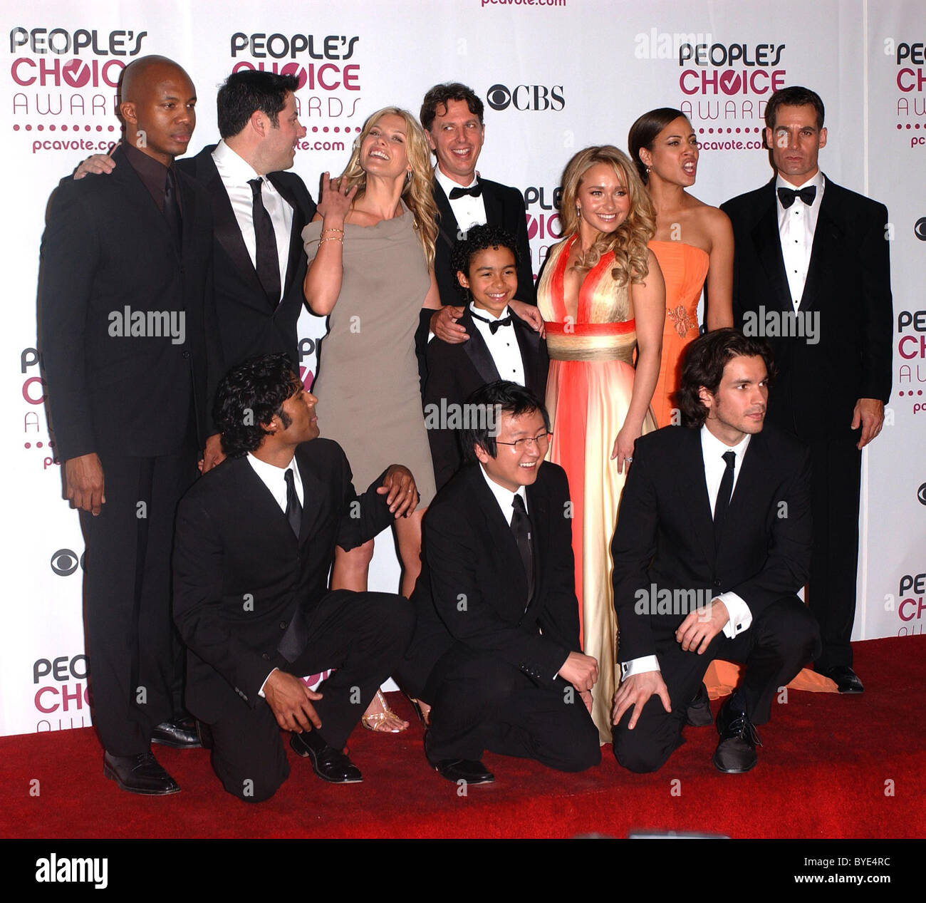 The cast of the class 2007 people s choice awards at the shrine