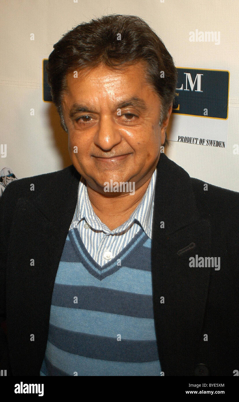 Deep roy hi-res stock photography and images - Alamy