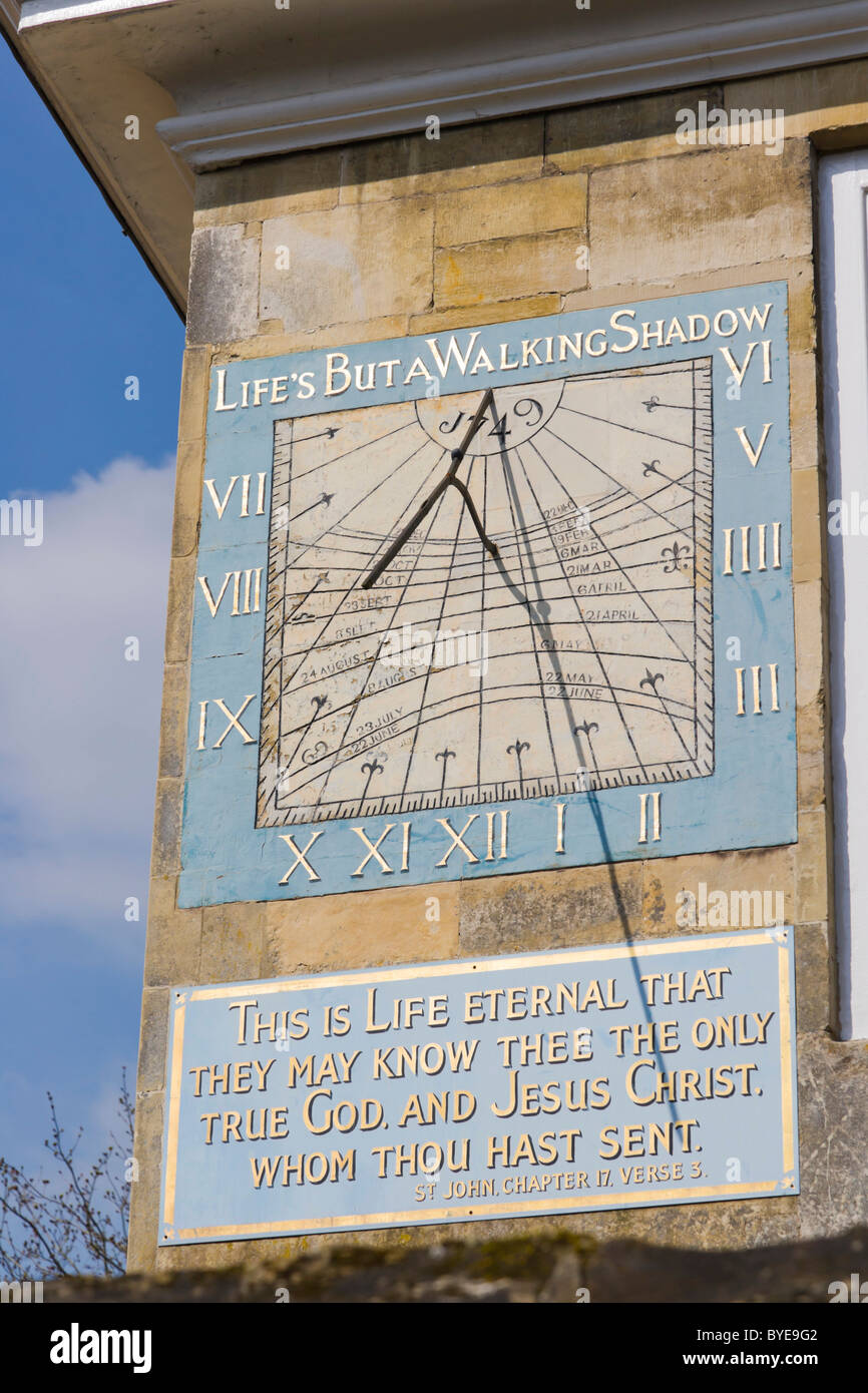 Sundial on Malmesbury House, Salisbury Cathedral Close, Salisbury