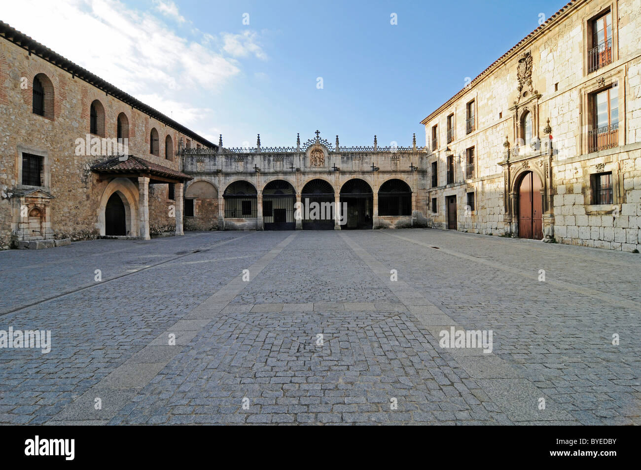 Museo Telas Medieval, Museum of Medieval Textiles, Santa Maria la Real