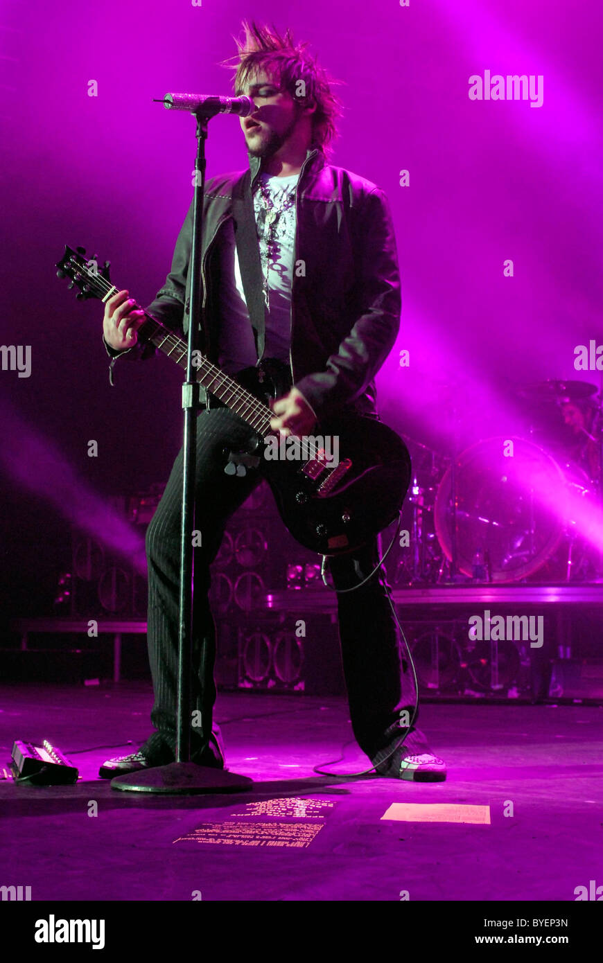 lukas-rossi-rockstar-supernova-performing-hi-res-stock-photography-and