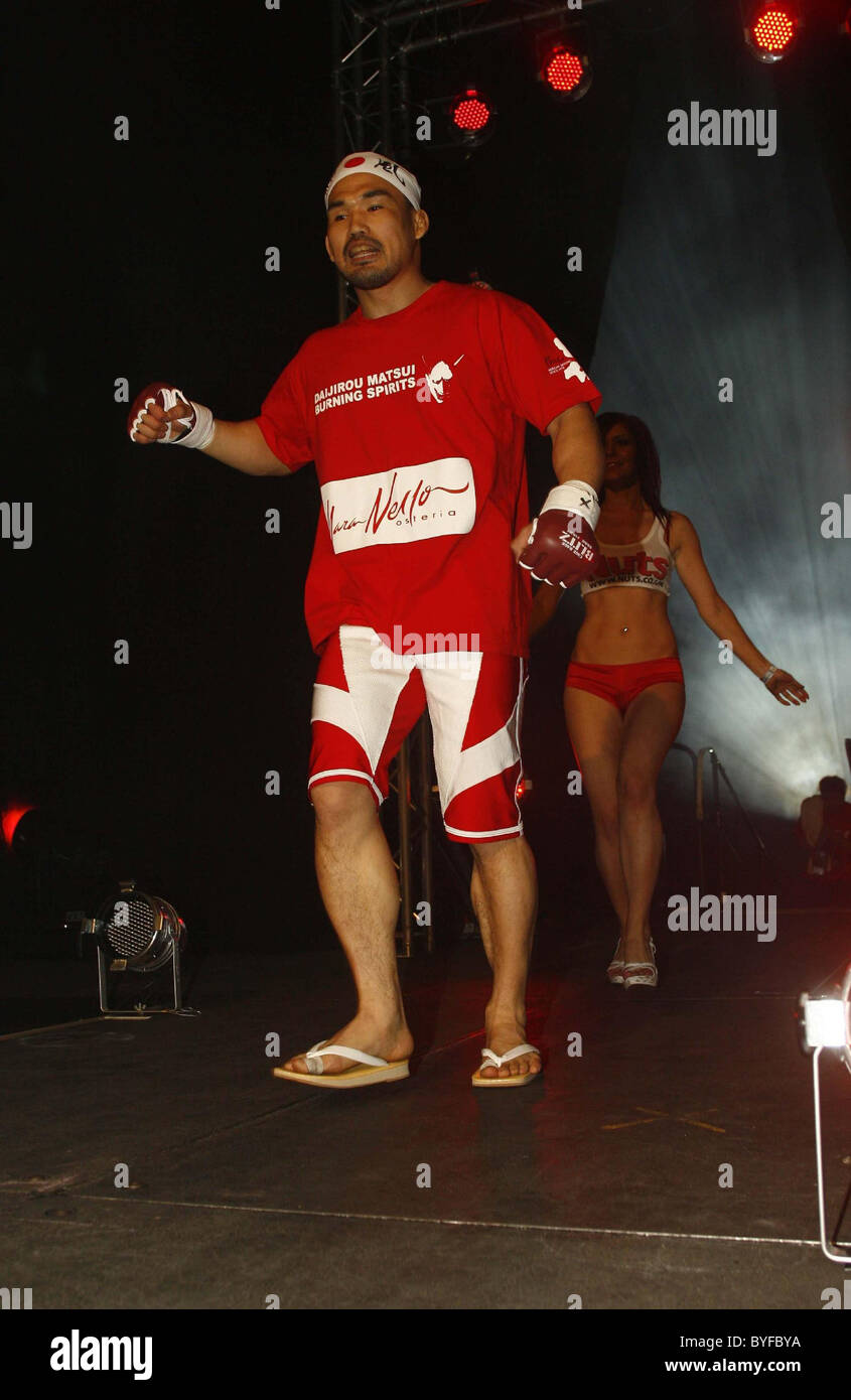 daijiro-matsuri-cage-rage-fighting-at-wembley-arena-london-england