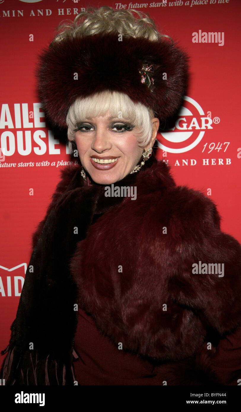 Cognac Wellerlane Bailey House 19th Annual 'Open Your Heart' Auction