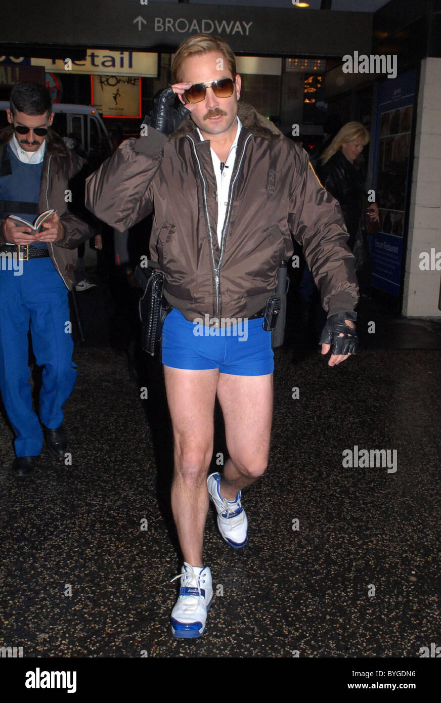 Thomas Lennon as Jim Dangle Cast members of 'Reno 911!' at Times Square New York City, USA - 20.02.07 Stock Photo