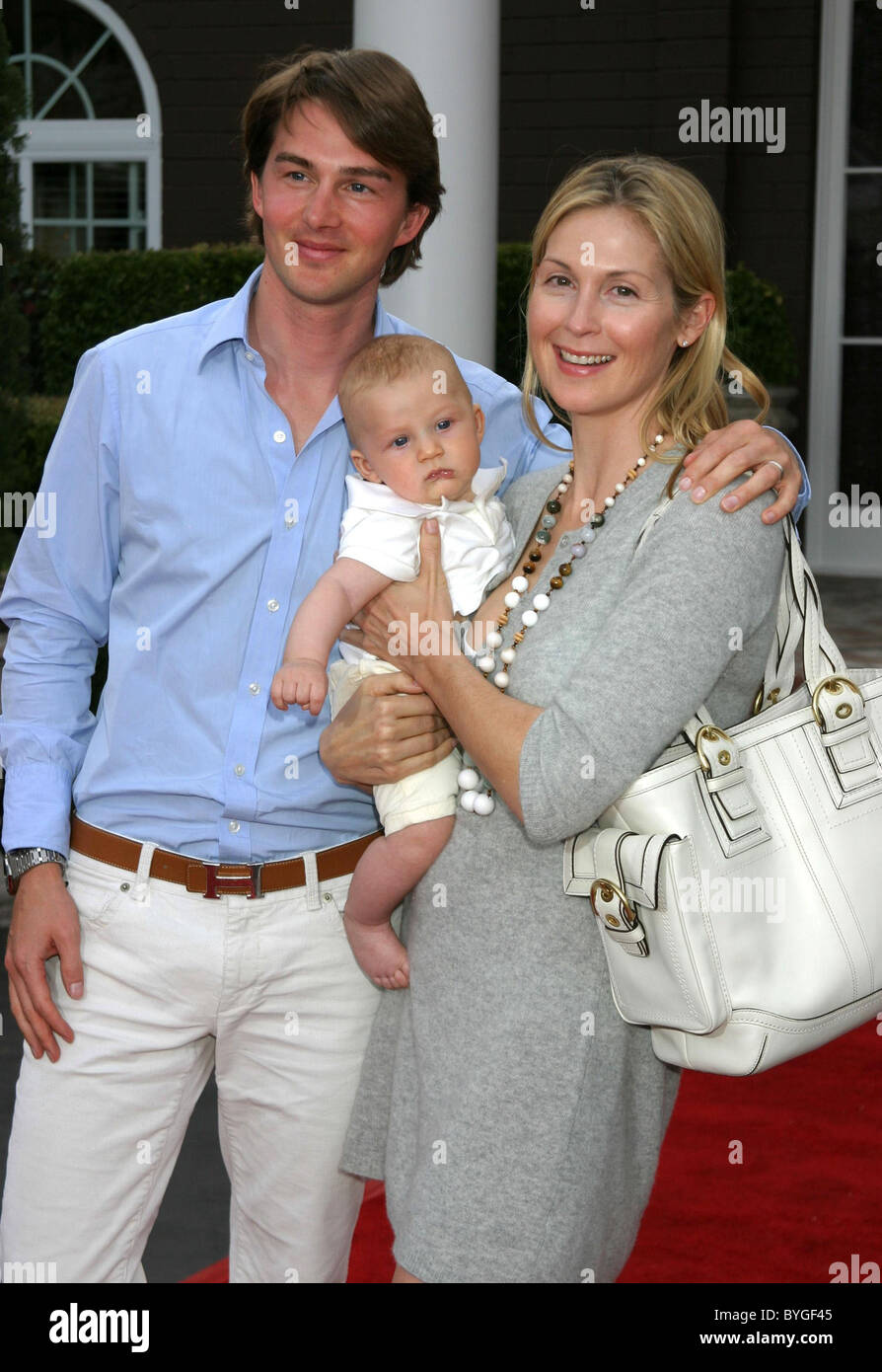Kelly Rutherford Husband David Giersch And Son Herms Gustaf Daniel Giersch At The Tori Spelling And Dean Mcdermott Bed And Stock Photo Alamy
