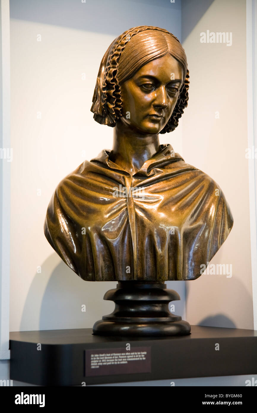 Displaying bronze statues hires stock photography and images Alamy