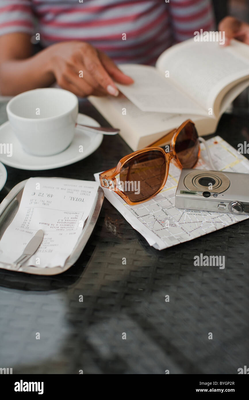 Woman tourist reading map from hi-res stock photography and images - Alamy