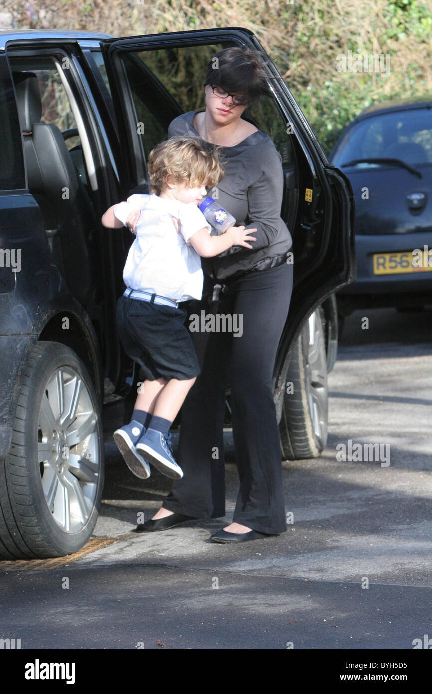 Jade Goody and her son Bobby Jack Jade gives Bobby a Power Rangers toy after returning home from a shopping trip Essex, England Stock Photo