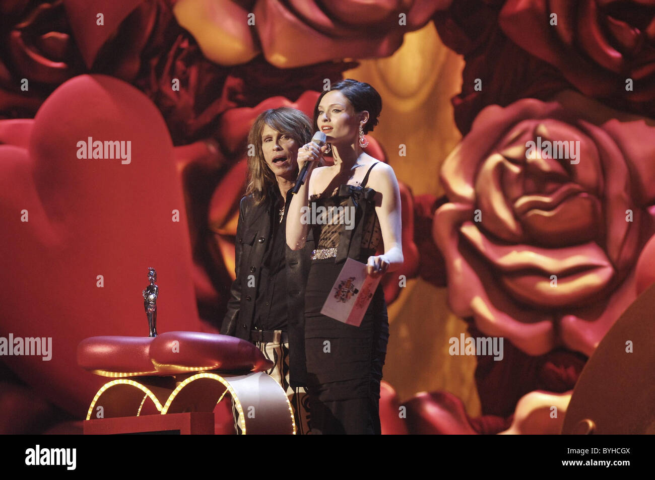 Steven Tyler and Sophie Ellis Bextor 2007 BRIT Awards - show at Earls