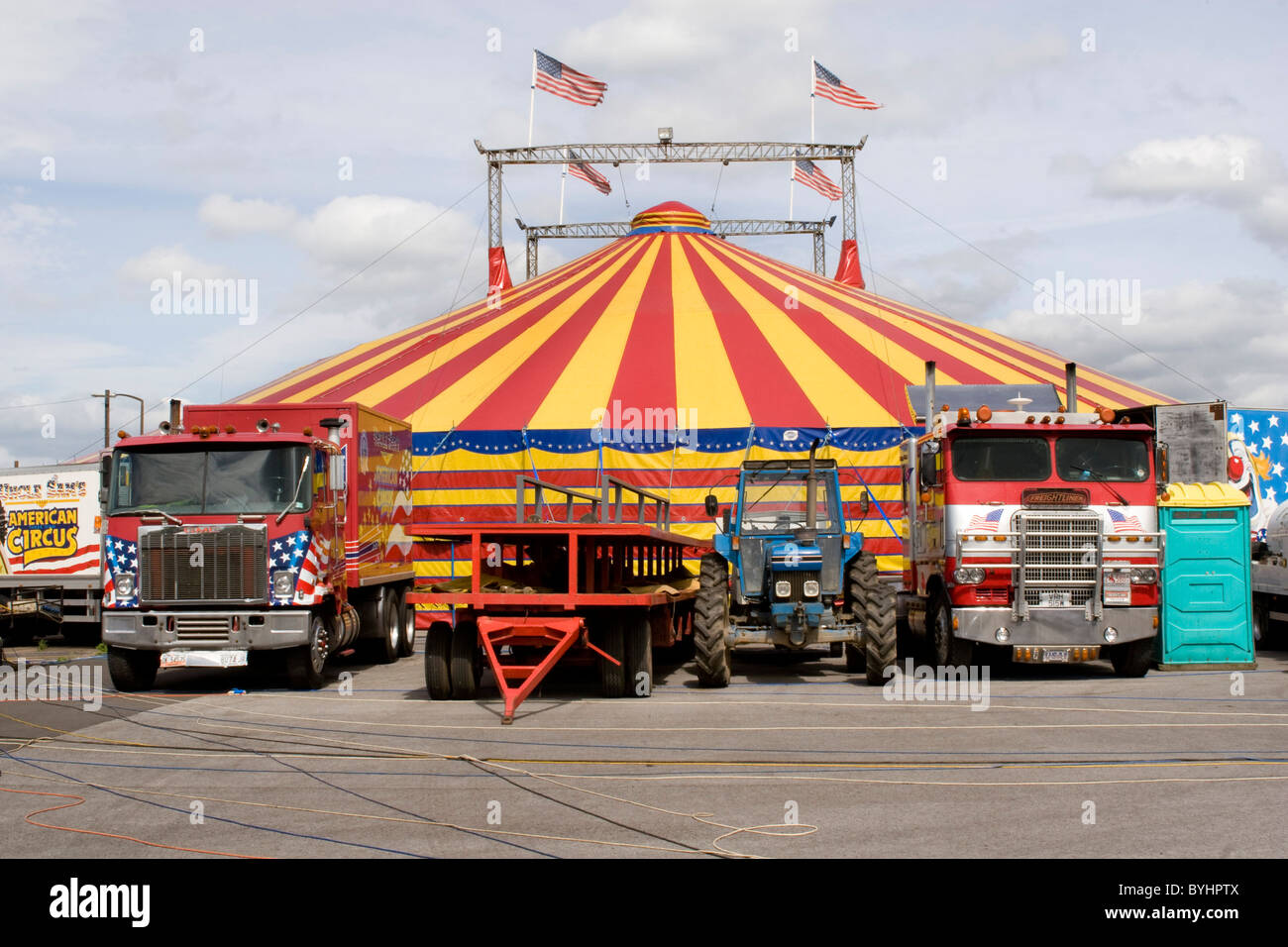 Uncle sams American circus setting up Stock Photo