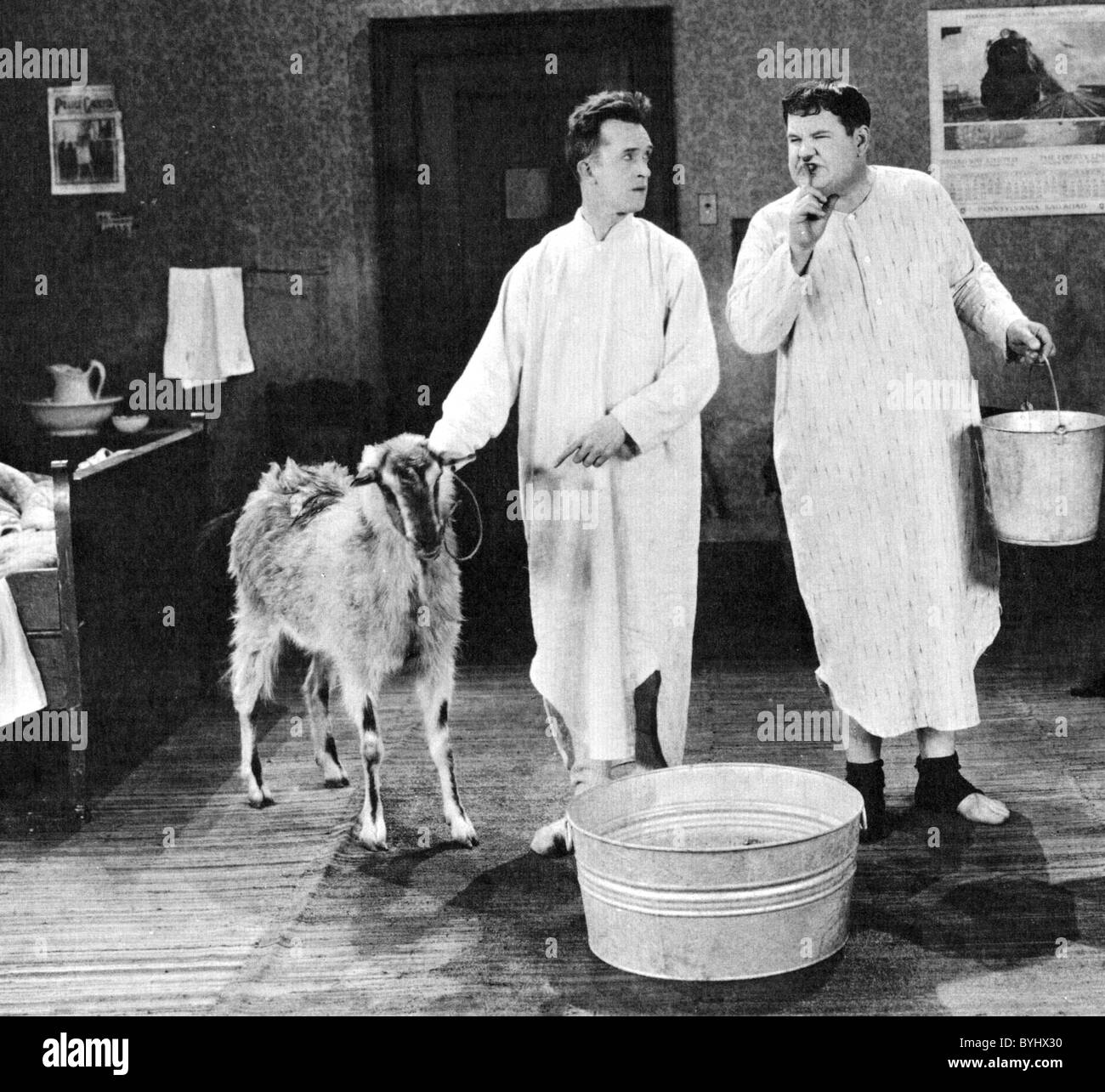 Laurel And Hardy Film Comic Duo Of The Thin Englishman Stan Laurel Stock Photo Alamy Laurel And Hardy Film Comic Duo Of The Thin Englishman Stan Laurel Stock Photo Alamy